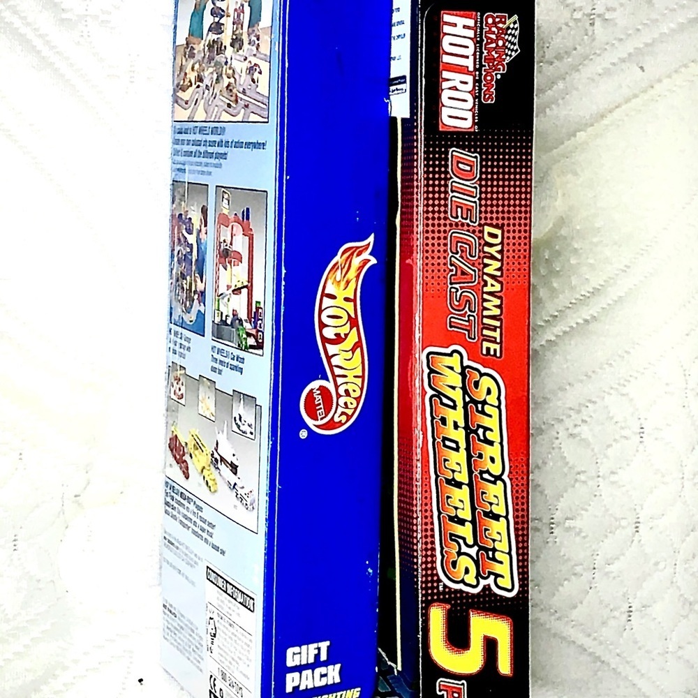 DONATED  Hot Wheels NEW Die cast Vintage Fire Fighter & Racing Street Wheels - Picture 6 of 14